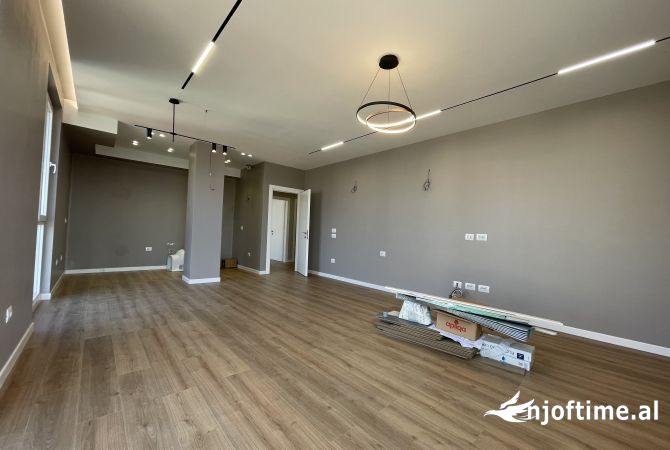 Shtepi me qera 2+1 ne Tirane - 650 Euro