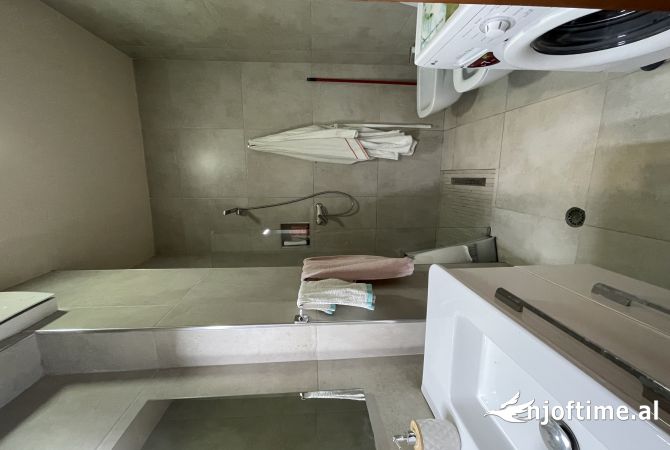 Shtepi me qera Apartament ne Tirane, 2+1, Mobilimi E mobiluar, Pagesa 850  Euro.