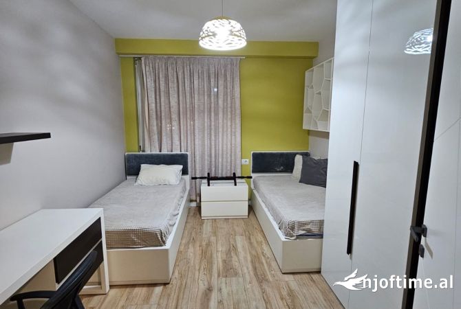 Shtepi me qera Apartament ne Tirane, 3+1, Mobilimi E mobiluar, Pagesa 600  Euro.