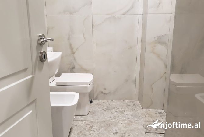 Shtepi me qera Apartament ne Tirane, 2+1, Mobilimi E mobiluar, Pagesa 500  Euro.