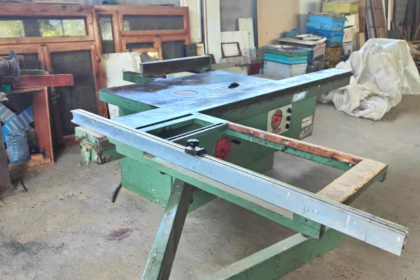 Vegla Pune ne Elbasan - 100 Euro