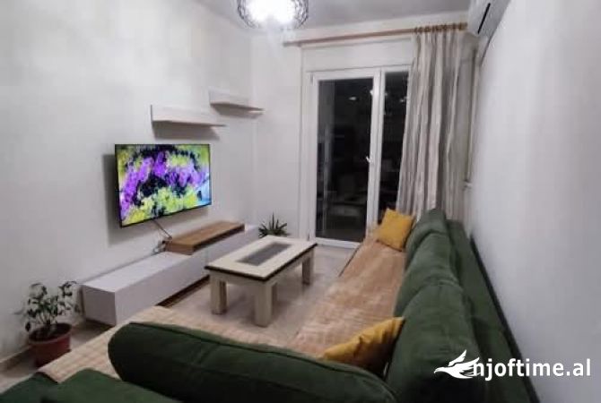 Shtepi me qera 2+1 ne Tirane - 50,000 Leke