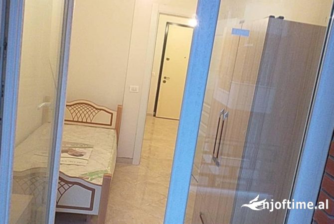 Shtepi me qera 2+1 ne Tirane - 50,000 Leke