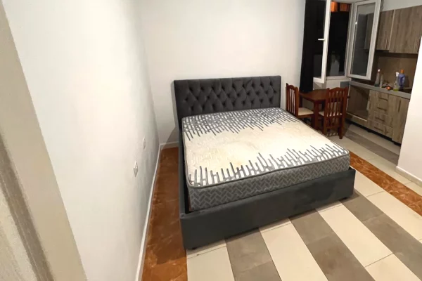 Shtepi me qera Garsoniere ne Tirane - 26,000 Leke