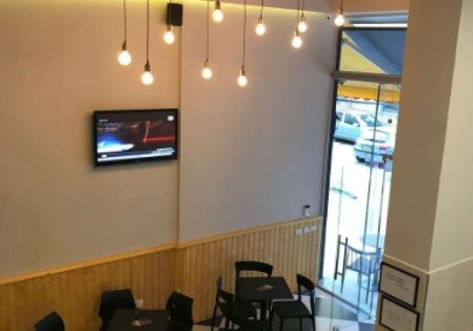 Ambient biznesi me qera 2+1 ne Tirane - 500 Euro