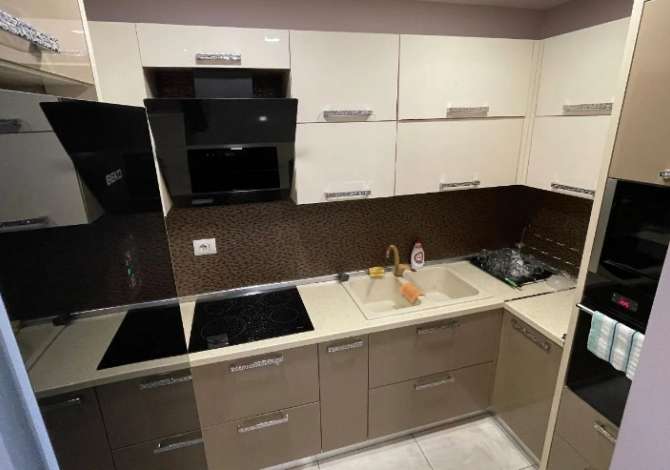 Shtepi ne shitje 2+1 ne Tirane - 220,000 Euro