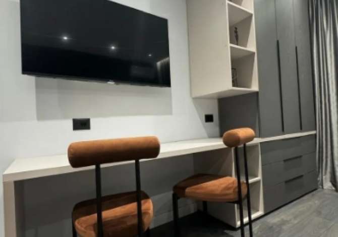 Shtepi ne shitje Apartament ne Tirane, Garsoniere, Mobilimi E mobiluar, Pagesa 178,000  Euro.