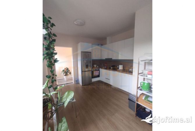 Shtepi me qera 3+1 ne Tirane - 4,500 Euro