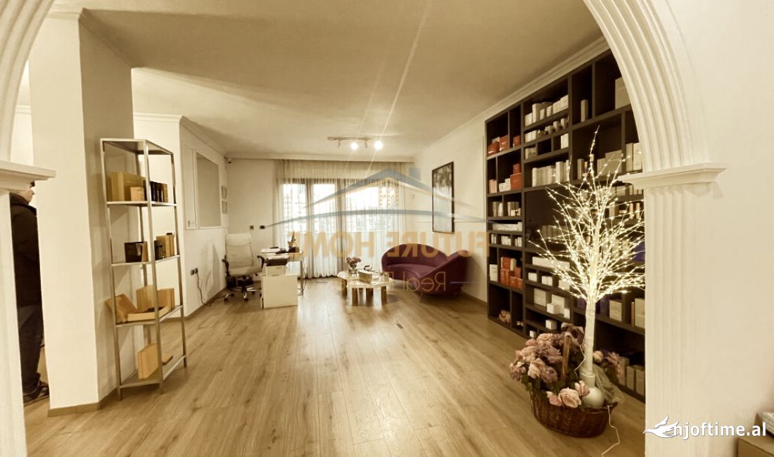 Qira, Ambjent Biznesi, Bllok, Tirane