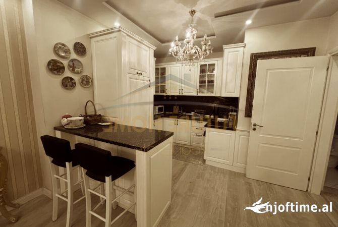 Shitet, Apartament 2+1+2+ Post Parkimi, Unaza e Re