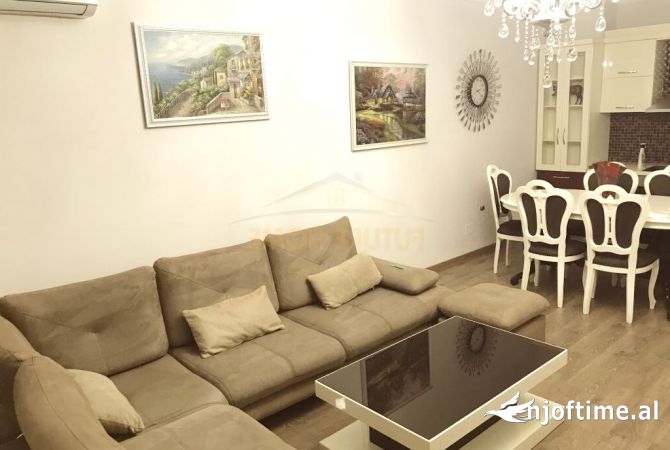 Shtepi me qera 2+1 ne Tirane - 800 Euro