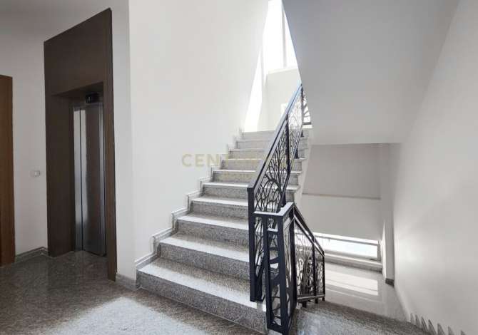 NJESI SHERBIMI ME QIRA TEK KOMPLEKSI DELIJORGJI!