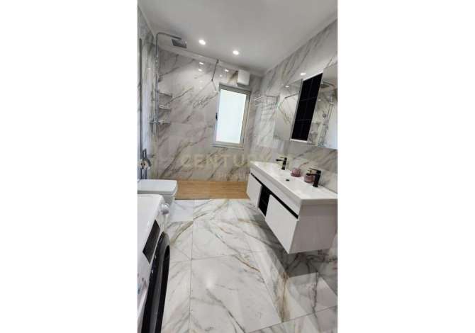 Shtepi me qera Apartament ne Tirane, 3+1, Mobilimi E mobiluar, Pagesa 2,000  Euro.