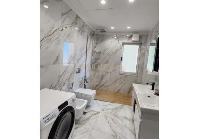 Shtepi me qera Apartament ne Tirane, 3+1, Mobilimi E mobiluar, Pagesa 2,000  Euro.