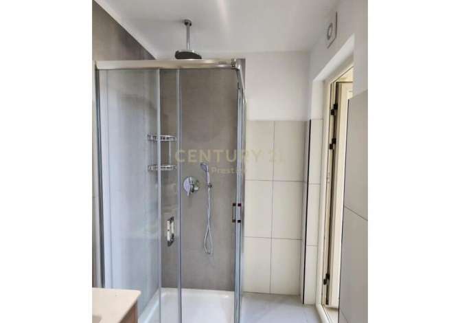 Shtepi me qera Apartament ne Tirane, 3+1, Mobilimi E mobiluar, Pagesa 2,000  Euro.