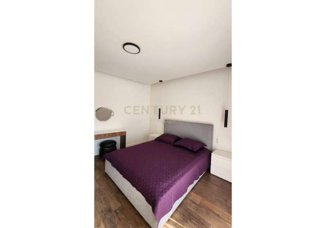 Shtepi me qera Apartament ne Tirane, 3+1, Mobilimi E mobiluar, Pagesa 2,000  Euro.