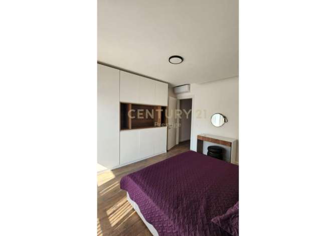 Shtepi me qera Apartament ne Tirane, 3+1, Mobilimi E mobiluar, Pagesa 2,000  Euro.