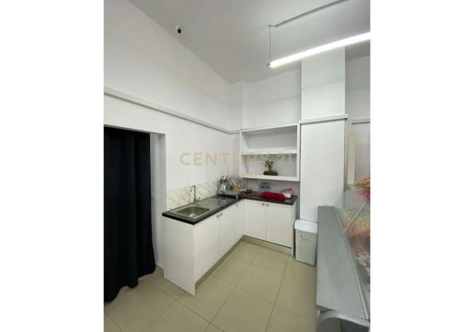 JEPET  AMBIENT KOMERCIAL (MARKET) ME QIRA TEK BRRYLI!