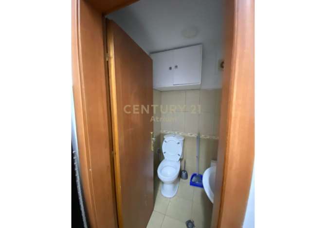 JEPET  AMBIENT KOMERCIAL (MARKET) ME QIRA TEK BRRYLI!