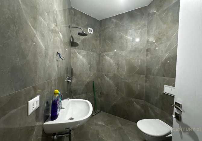 Ambient biznesi me qera 1+1 ne Tirane - 600 Euro