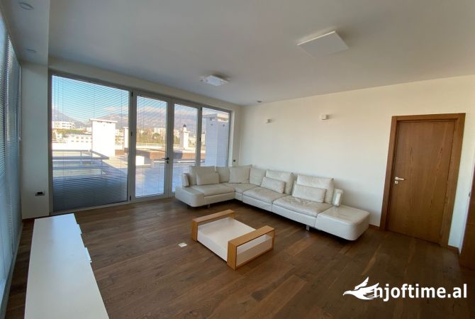 Shtepi me qera 4+1 ne Tirane - 3,000 Euro