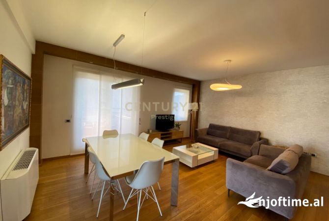 Shtepi me qera Apartament ne Tirane, 4+1, Mobilimi E mobiluar, Pagesa 3,000  Euro.