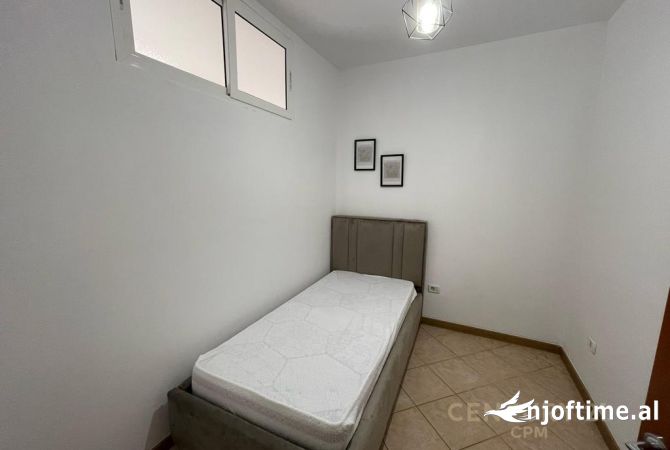 Shtepi me qera Apartament ne Tirane, 2+1, Mobilimi E mobiluar, Pagesa 600  Euro.