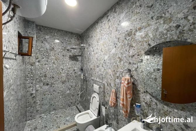 Shtepi me qera Apartament ne Tirane, 2+1, Mobilimi E mobiluar, Pagesa 600  Euro.