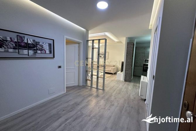 Shtepi me qera Apartament ne Tirane, 2+1, Mobilimi E mobiluar, Pagesa 1,000  Euro.