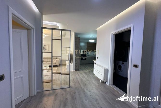 Shtepi me qera Apartament ne Tirane, 2+1, Mobilimi E mobiluar, Pagesa 1,000  Euro.