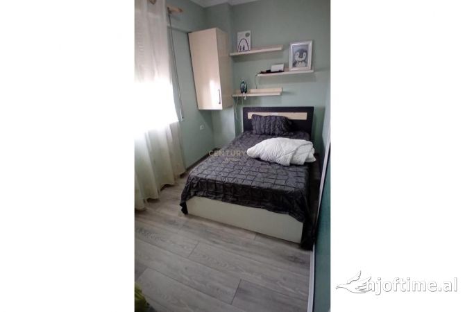 Shtepi ne shitje Apartament ne Tirane, 2+1, Mobilimi E mobiluar, Pagesa 195,000  Euro.