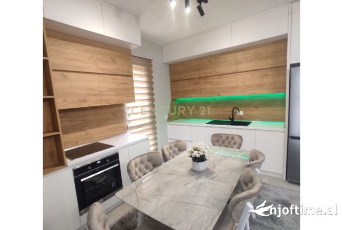Shtepi me qera 2+1 ne Tirane - 800 Euro