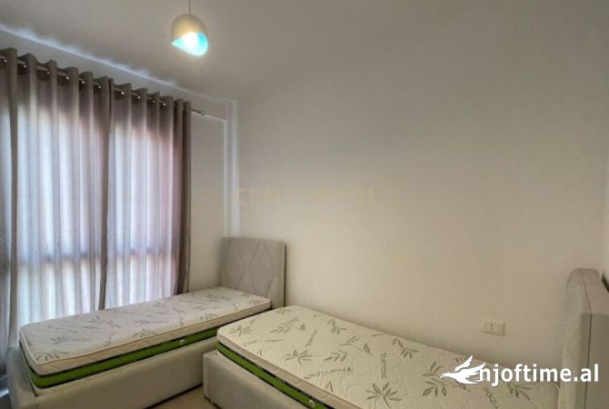 Shtepi me qera Apartament ne Tirane, 2+1, Mobilimi E mobiluar, Pagesa 800  Euro.