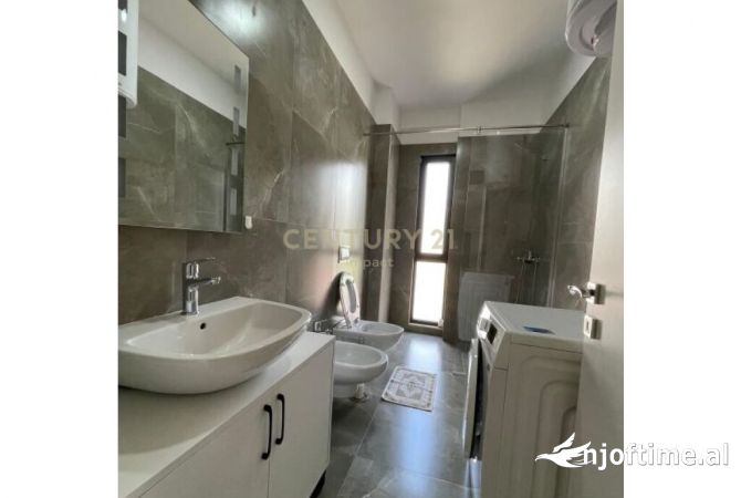 Shtepi me qera Apartament ne Tirane, 2+1, Mobilimi E mobiluar, Pagesa 800  Euro.