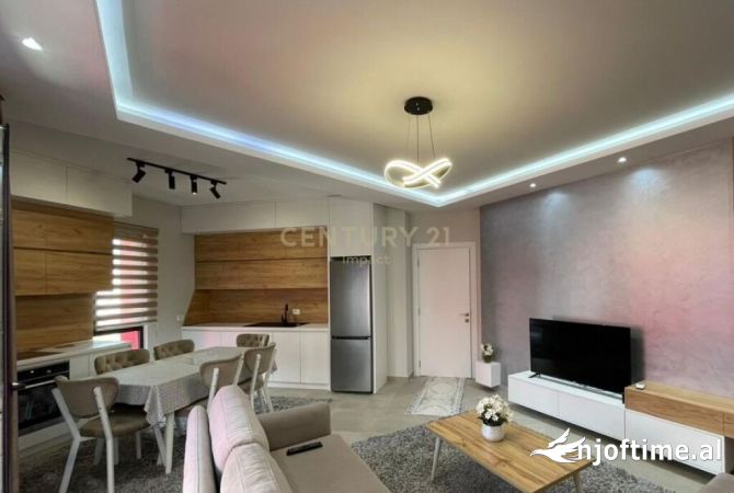 Shtepi me qera 2+1 ne Tirane - 800 Euro
