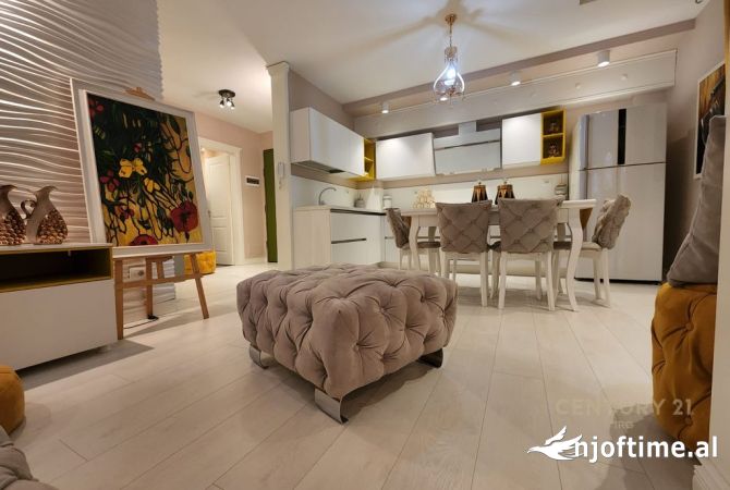 Shtepi me qera Apartament ne Tirane, 2+1, Mobilimi E mobiluar, Pagesa 1,500  Euro.