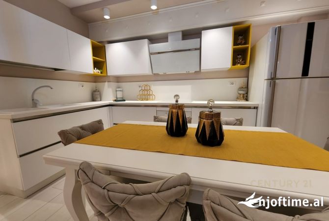 Shtepi me qera Apartament ne Tirane, 2+1, Mobilimi E mobiluar, Pagesa 1,500  Euro.