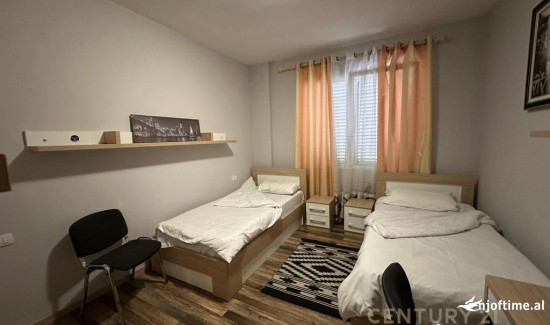 Shtepi me qera Apartament ne Tirane, 2+1, Mobilimi E mobiluar, Pagesa 1,200  Euro.