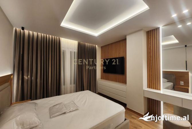 Shtepi me qera Apartament ne Tirane, 2+1, Mobilimi E mobiluar, Pagesa 1,200  Euro.