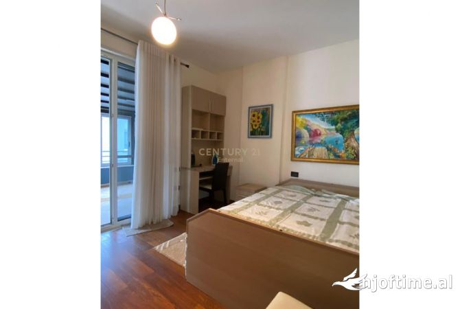 Shtepi me qera Apartament ne Tirane, 2+1, Mobilimi E mobiluar, Pagesa 800  Euro.
