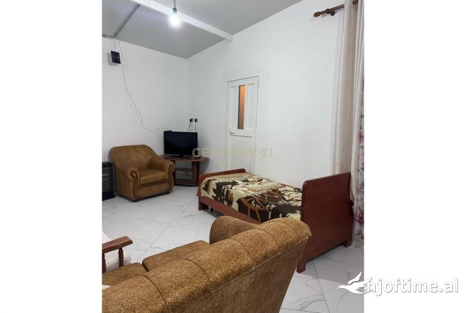Shtepi me qera 1+1 ne Tirane - 300 Euro