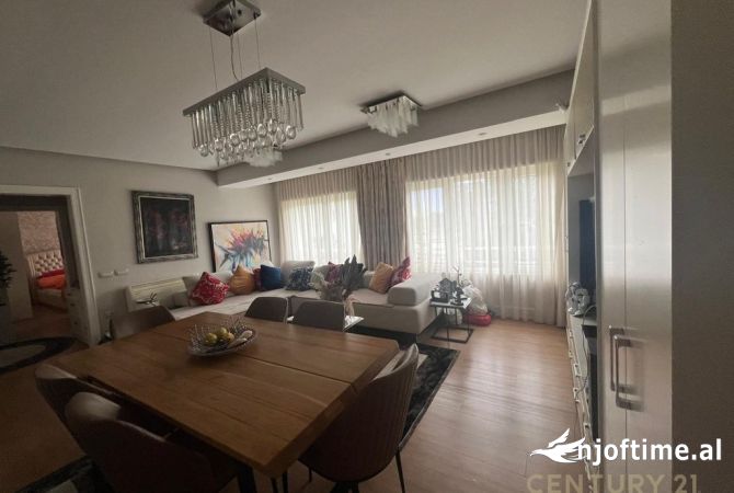 Shtepi me qera Apartament ne Tirane, 2+1, Mobilimi E mobiluar, Pagesa 850  Euro.