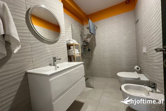 Shtepi me qera 2+1 ne Tirane - 1,200 Euro