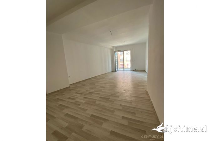 Shtepi ne shitje 2+1 ne Tirane - 144,000 Euro