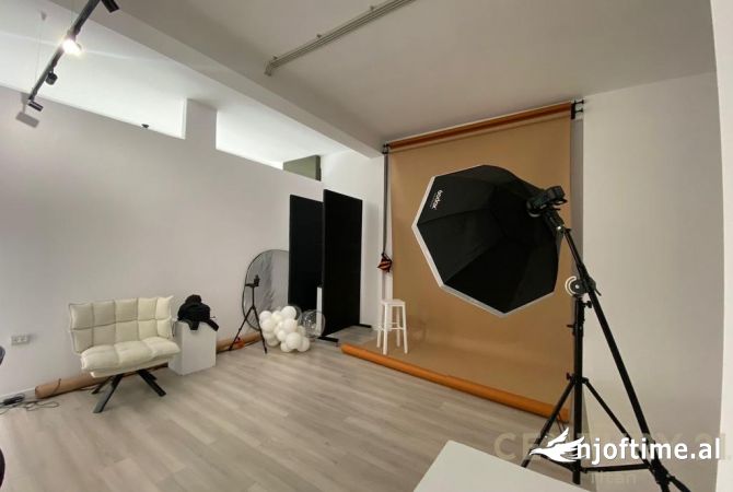 Ambient biznesi me qera 3+1 ne Tirane - 500 Euro