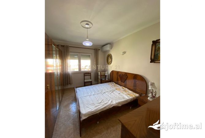 Shtepi me qera 2+1 ne Tirane - 550 Euro