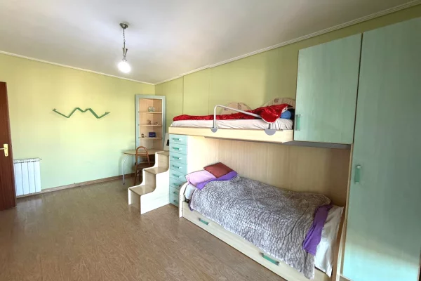 Shtepi me qera Apartament ne Tirane, 2+1, Mobilimi E mobiluar, Pagesa 700  Euro.