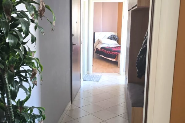 Shtepi me qera 2+1 ne Tirane - 500 Euro