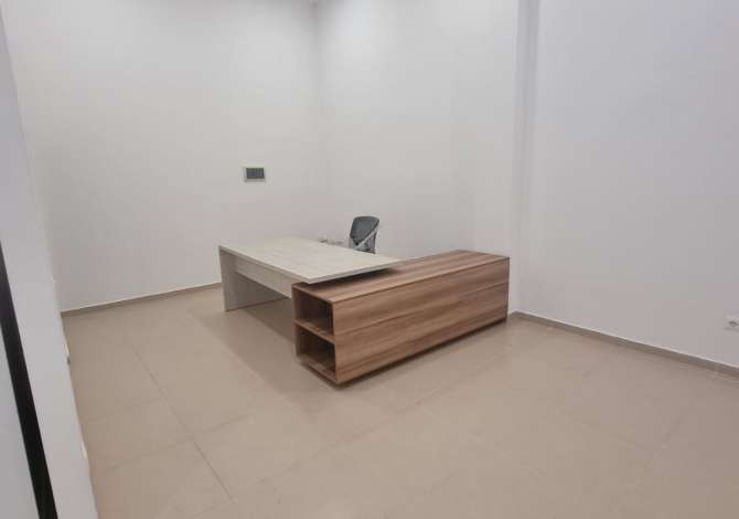 ambjenti biznesi me qera, 148 m2, rruga e Dibres