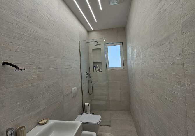 Shtepi me qera Apartament ne Tirane, 4+1, Mobilimi E mobiluar, Pagesa 2,999  Euro.